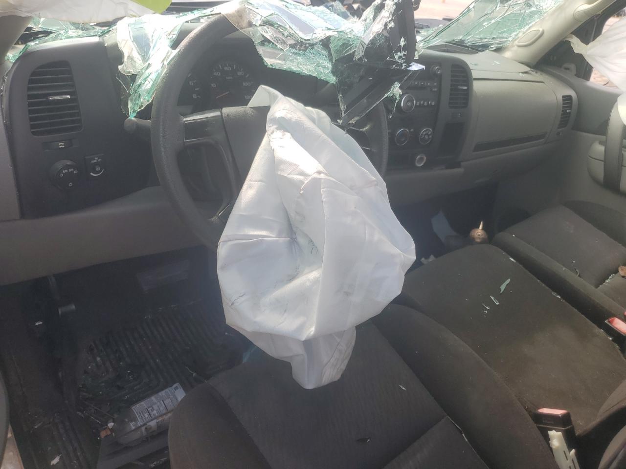 2011 Chevrolet Silverado K1500 VIN: 1GCNKPE09BZ324547 Lot: 83781745