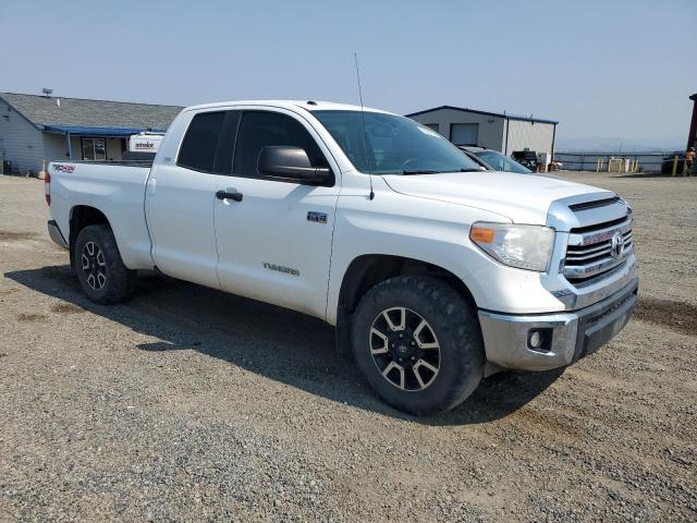 Пикапы TOYOTA TUNDRA 2016 Белы