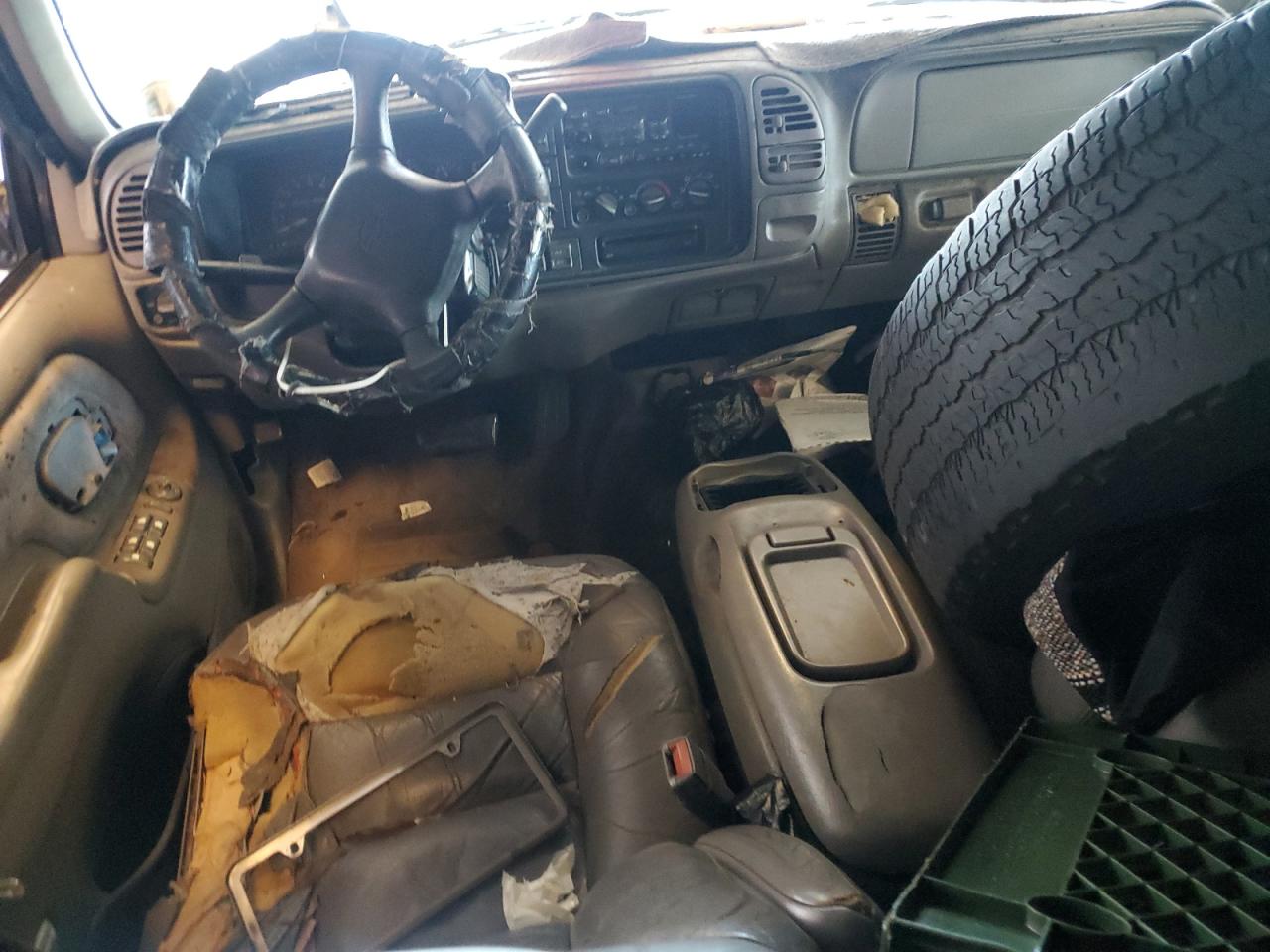 1999 Chevrolet Tahoe K1500 VIN: 1GNEK13R8XJ339570 Lot: 81121205