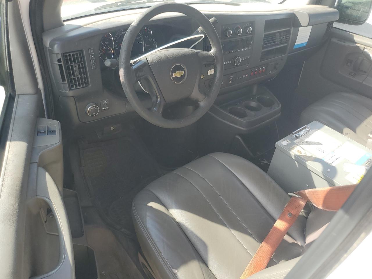 2015 Chevrolet Express G2500 VIN: 1GCWGFCF4F1231107 Lot: 82051795