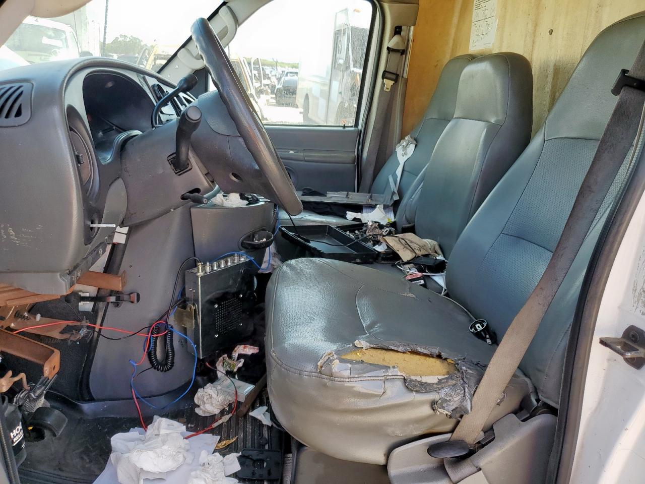 2007 Ford Econoline E450 Super Duty Cutaway Van VIN: 1FDXE45S77DB23942 Lot: 71986435