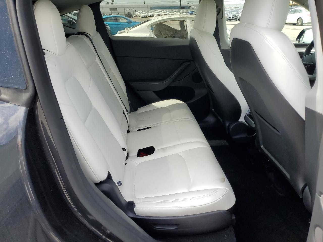 2025 Tesla Model Y VIN: 7SAYGAEE7SF305480 Lot: 70413335