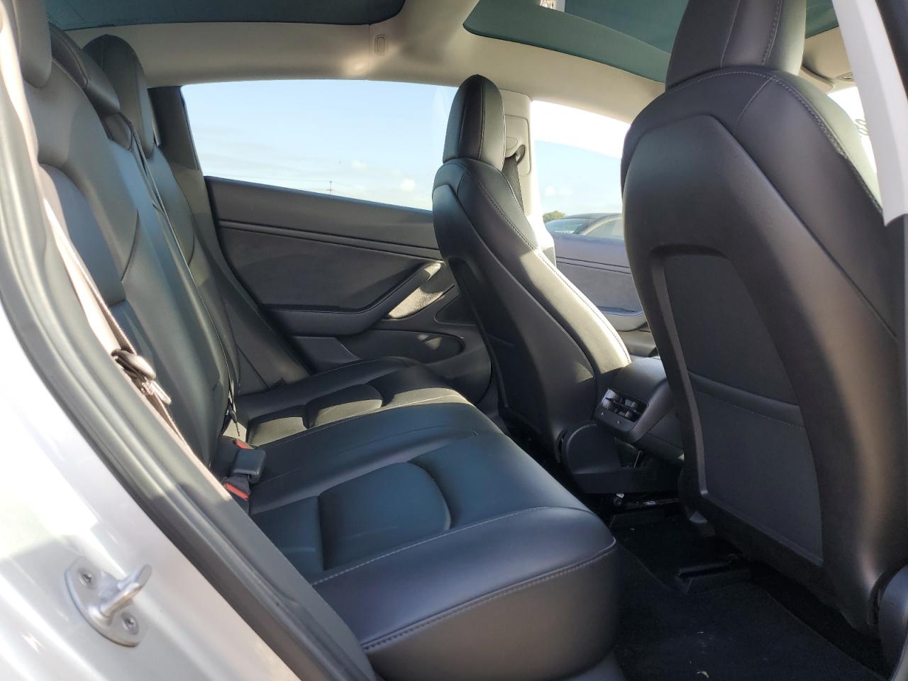 2019 Tesla Model 3 VIN: 5YJ3E1EB5KF231026 Lot: 83800615