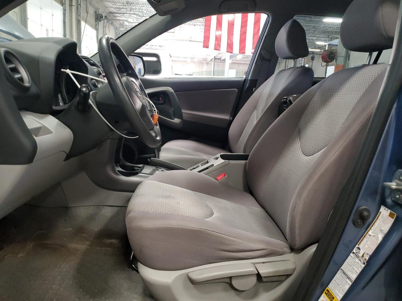 2008 Toyota Rav4 VIN: JTMBD33V985186691 Lot: 81040735