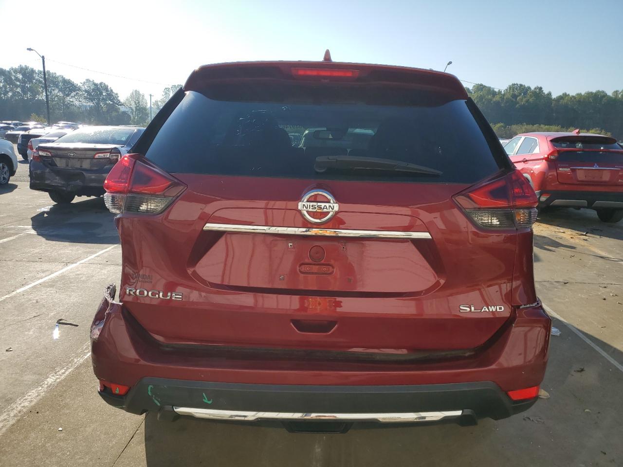 2018 Nissan Rogue S VIN: 5N1AT2MV5JC710648 Lot: 83974655