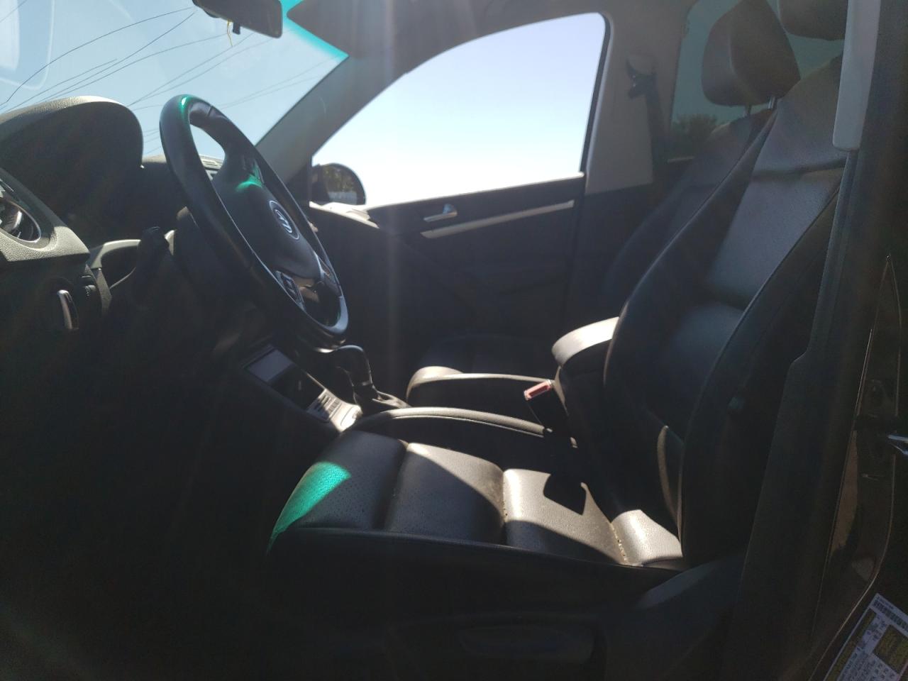 2015 Volkswagen Tiguan S VIN: WVGJV7AX3FW593929 Lot: 81565655