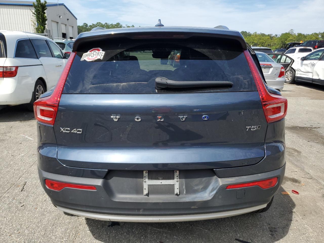 2021 Volvo Xc40 T5 Momentum VIN: YV4162UK4M2404775 Lot: 72052835