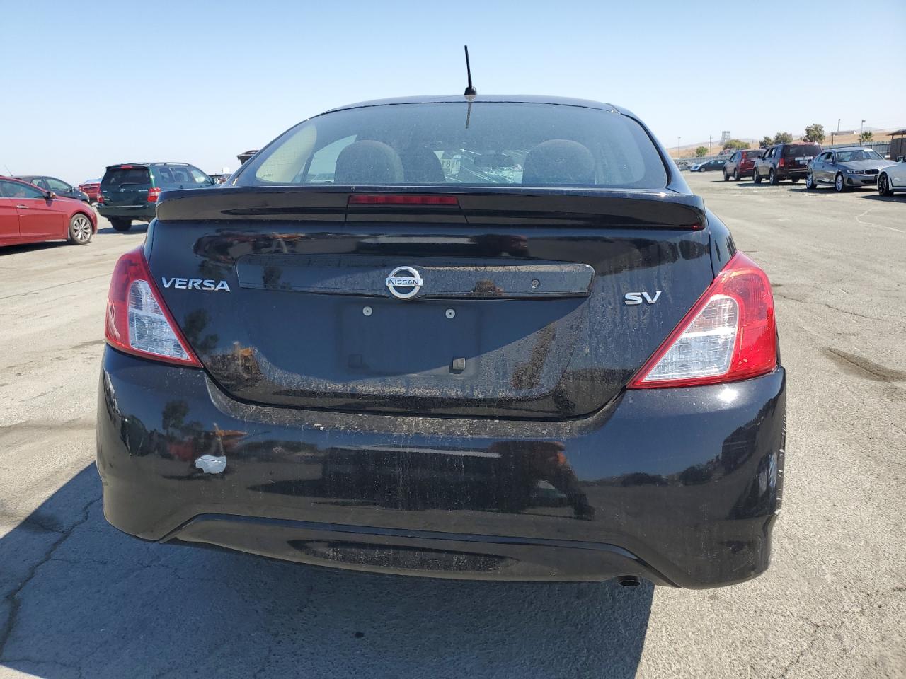 2018 Nissan Versa S VIN: 3N1CN7AP7JL872380 Lot: 81775375