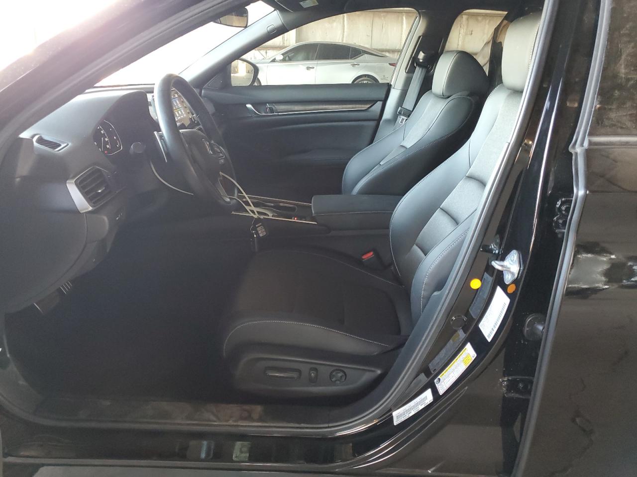 2022 Honda Accord Sport VIN: 1HGCV1F36NA118000 Lot: 81670435