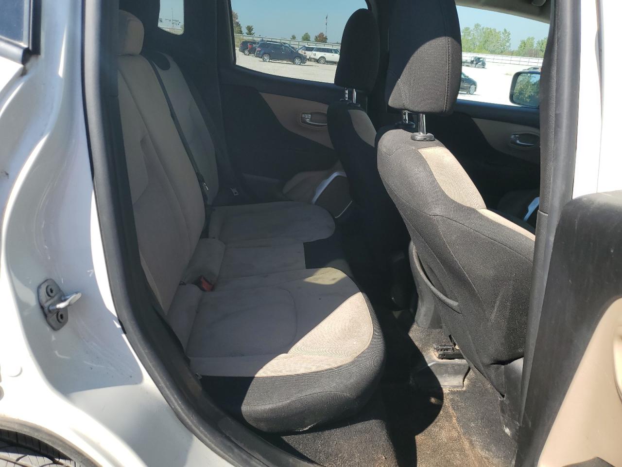 2015 Jeep Renegade Latitude VIN: ZACCJBBT0FPB70761 Lot: 80153995