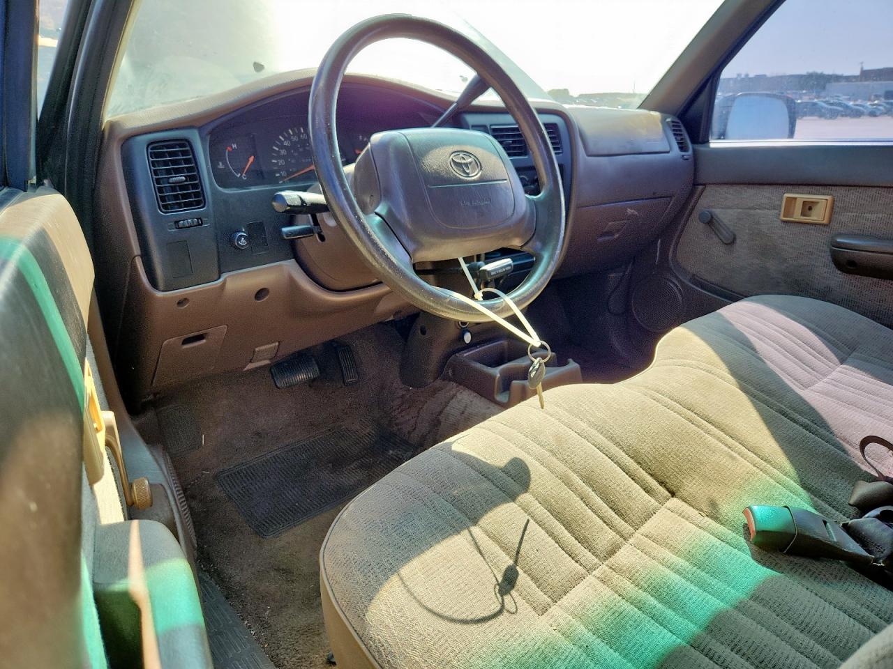 1998 Toyota Tacoma VIN: 4TANL42N6WZ152281 Lot: 80339955
