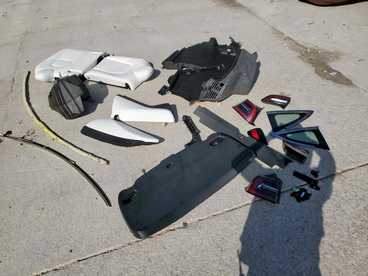 2018 Tesla Model 3 VIN: 5YJ3E1EB0JF085925 Lot: 81648215