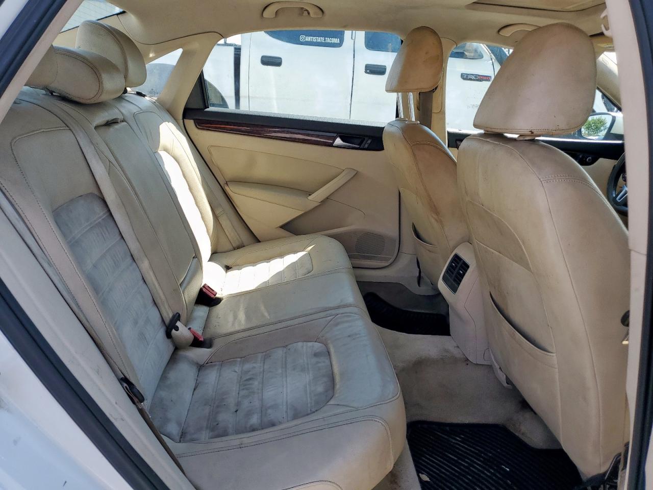 2013 Volkswagen Passat Sel VIN: 1VWCH7A37DC039936 Lot: 80224145