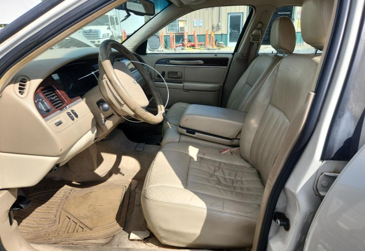 2006 Lincoln Town Car Signature VIN: 1LNHM81W56Y628067 Lot: 84255225