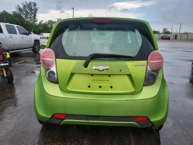 Hatchbacks CHEVROLET SPARK 2014 Zielony