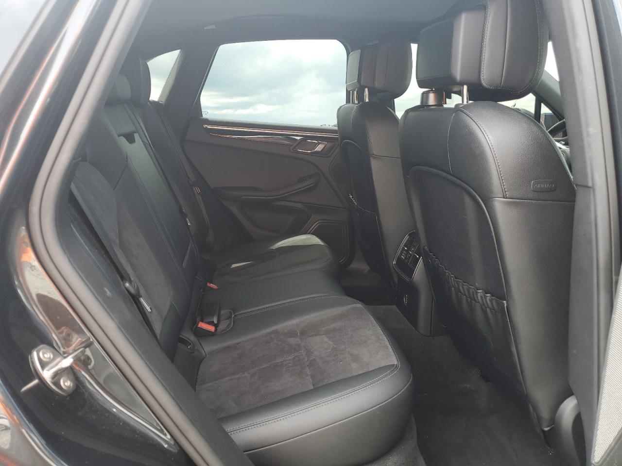 2017 Porsche Macan VIN: WP1AA2A5XHLB08514 Lot: 71134395