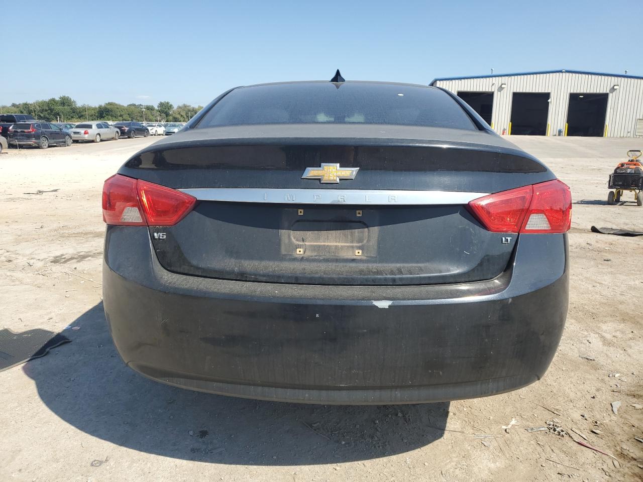 2017 Chevrolet Impala Lt VIN: 1G1105S38HU195688 Lot: 81879545