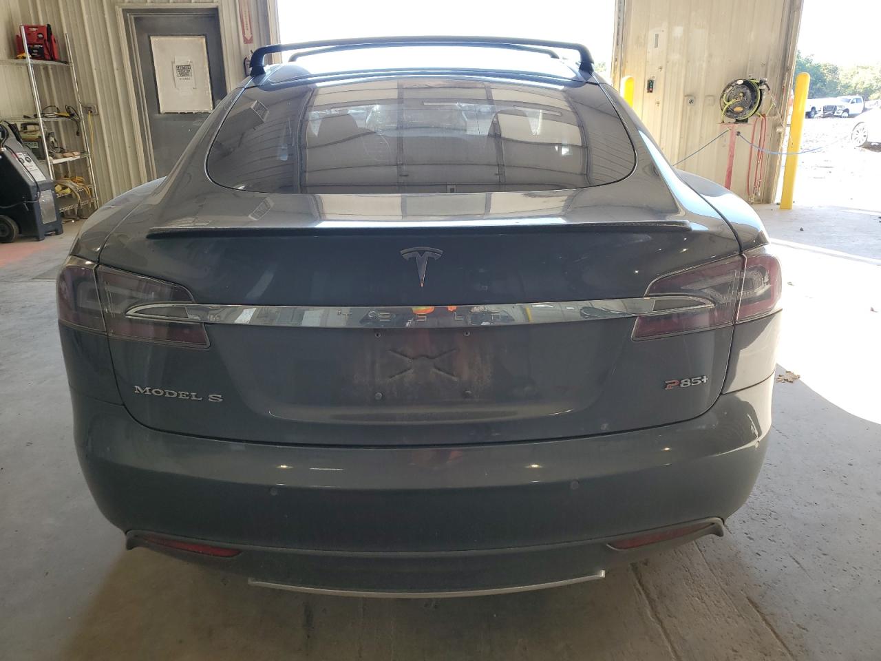 2014 Tesla Model S VIN: 5YJSA1H1XEFP48918 Lot: 81823575