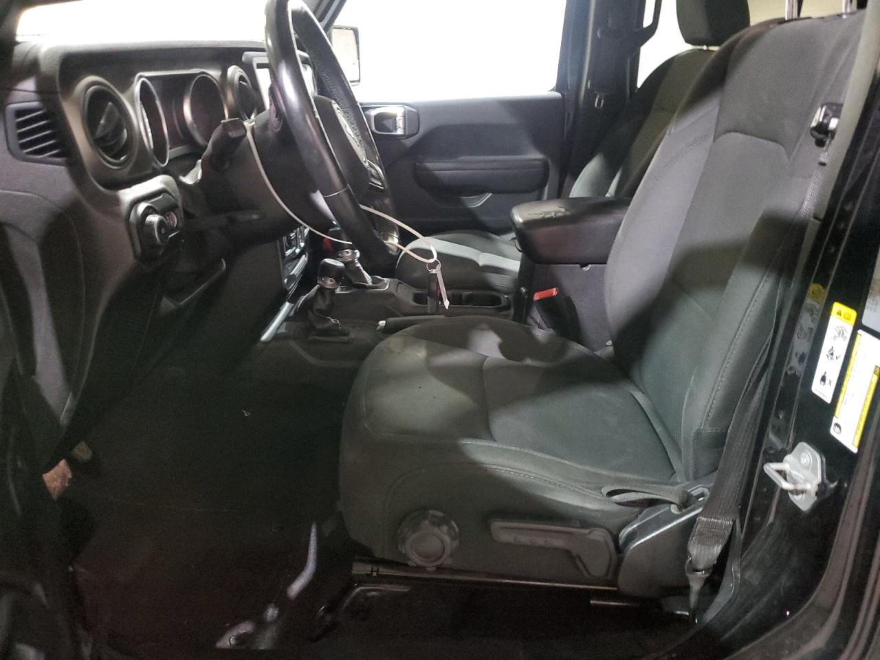 2018 Jeep Wrangler Unlimited Sport VIN: 1C4HJXDG2JW273231 Lot: 72015095