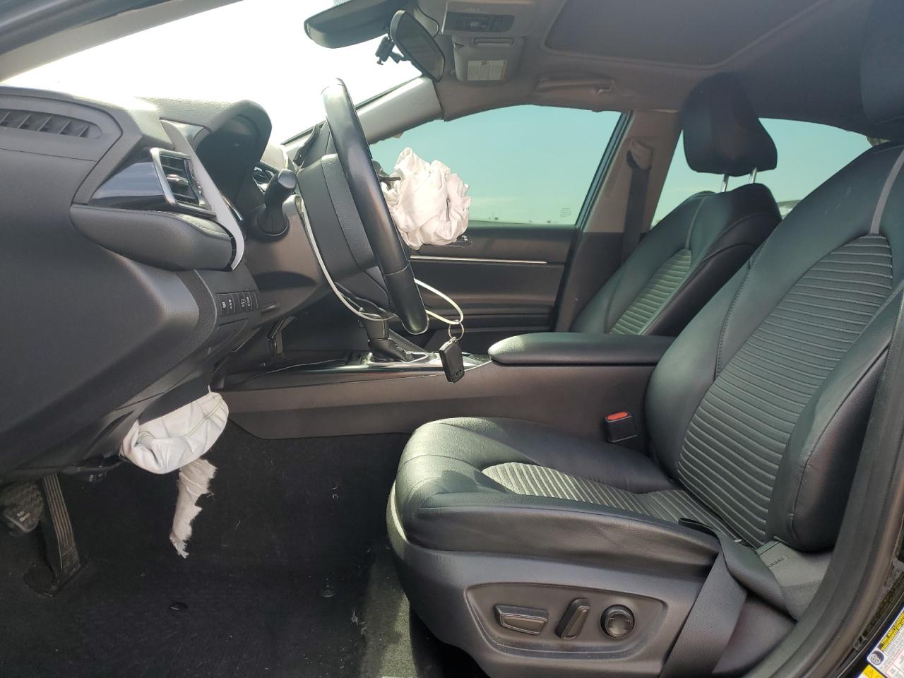 2019 Toyota Camry L VIN: 4T1B11HK3KU166036 Lot: 83827125