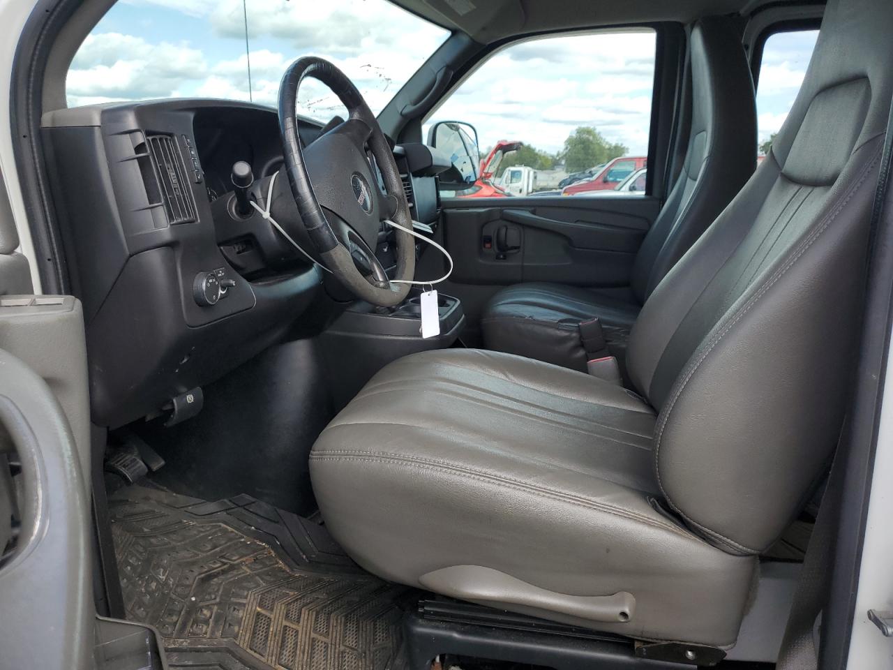 2010 GMC Savana G3500 VIN: 1GT2GTDA8A1170272 Lot: 84237295