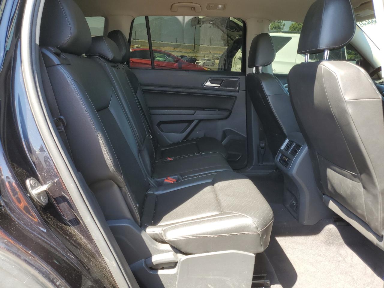 2018 Volkswagen Atlas Sel VIN: 1V2ER2CA7JC527074 Lot: 80685525