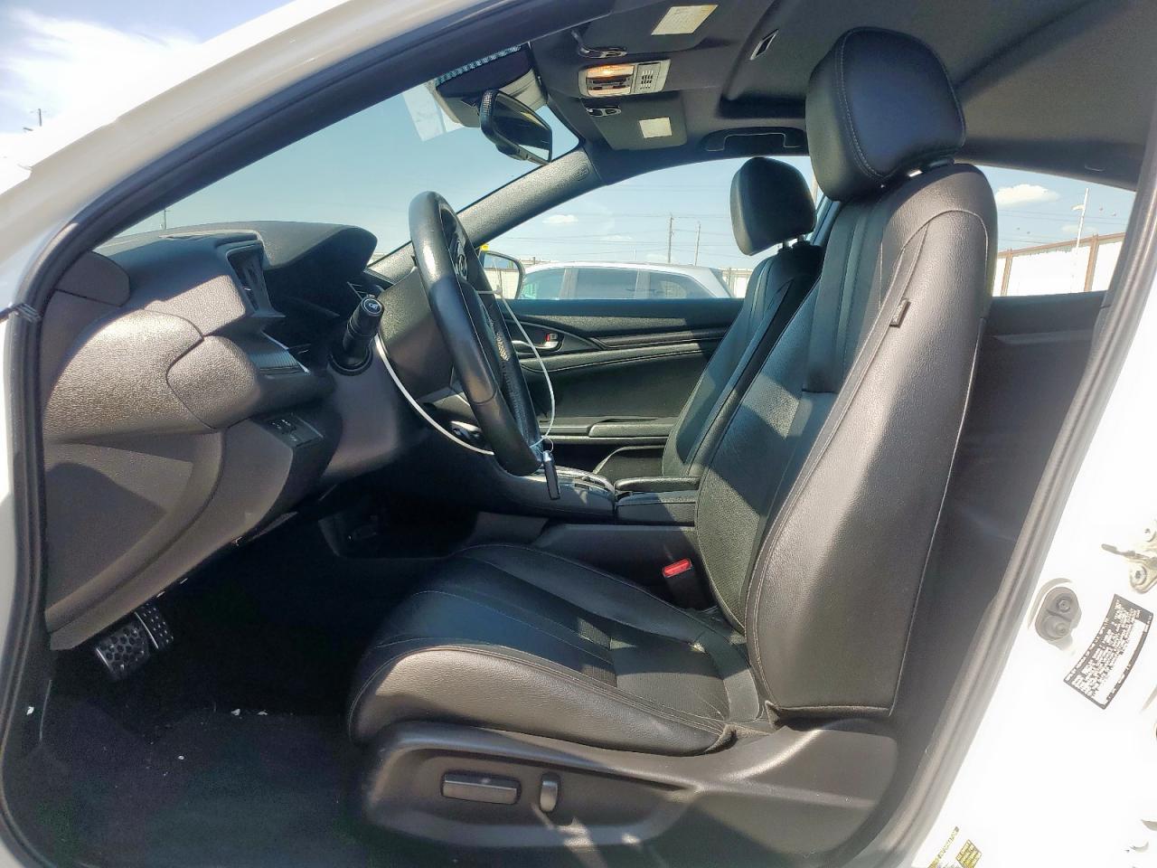 2018 Honda Civic Sport Touring VIN: SHHFK7H93JU205829 Lot: 80558335