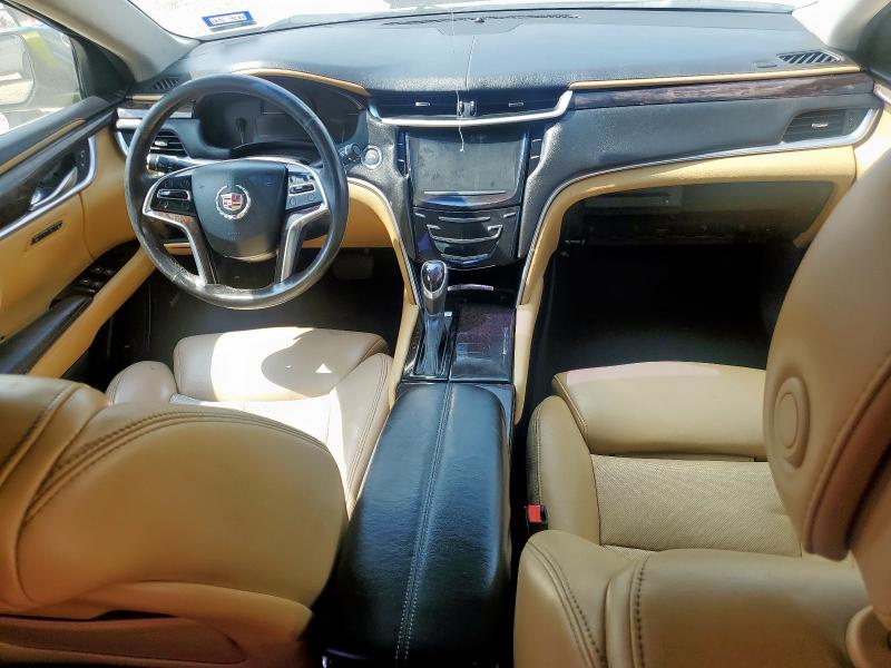 Sedans CADILLAC XTS 2013 Zielony