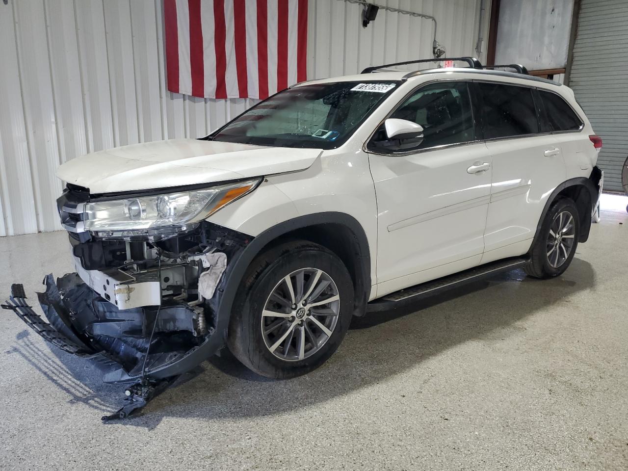 2018 Toyota Highlander Se white null gas 5TDJZRFH3JS877401 photo #1