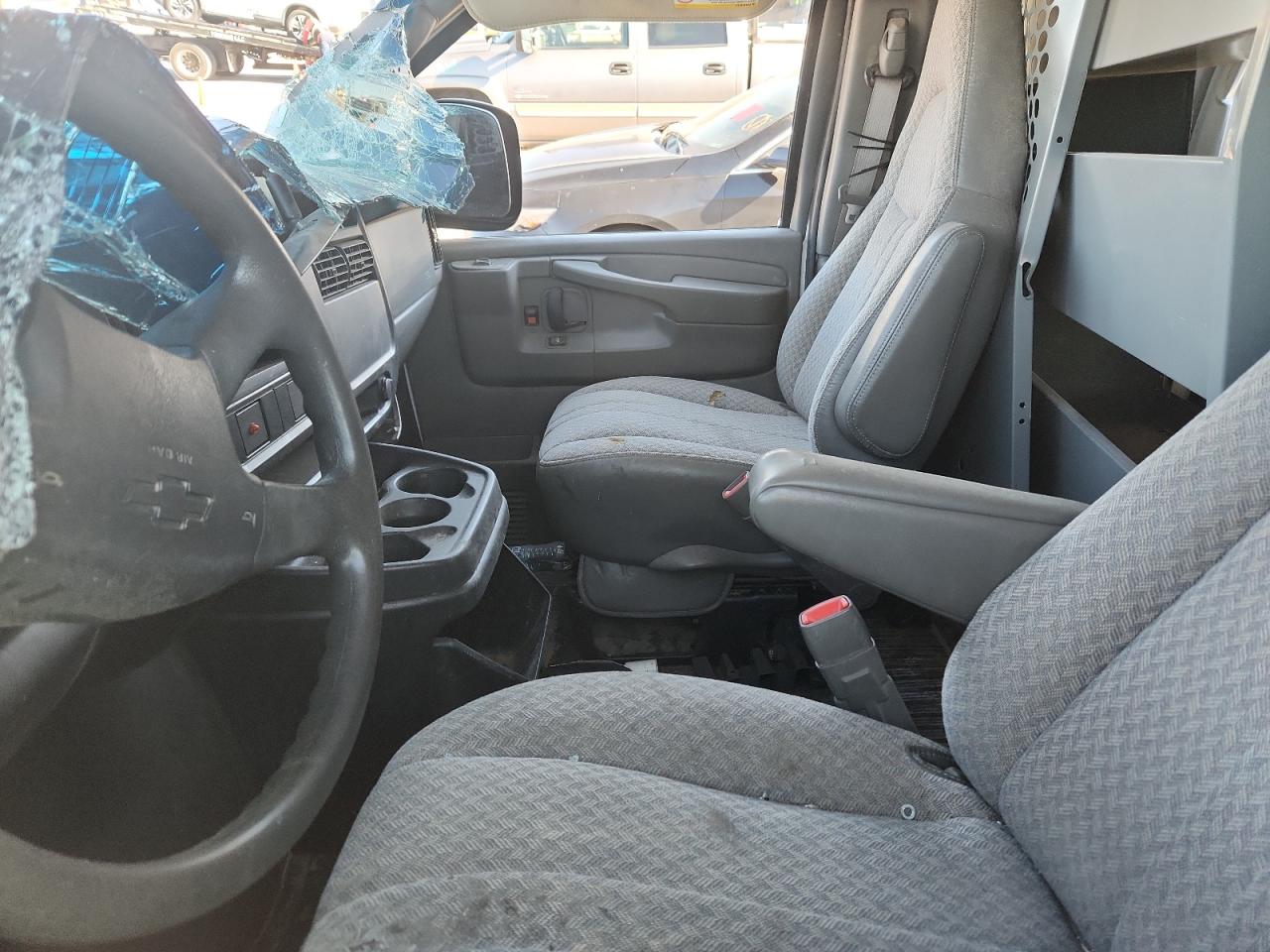 2005 Chevrolet Express G1500 VIN: 1GCFH15T451145085 Lot: 82137205