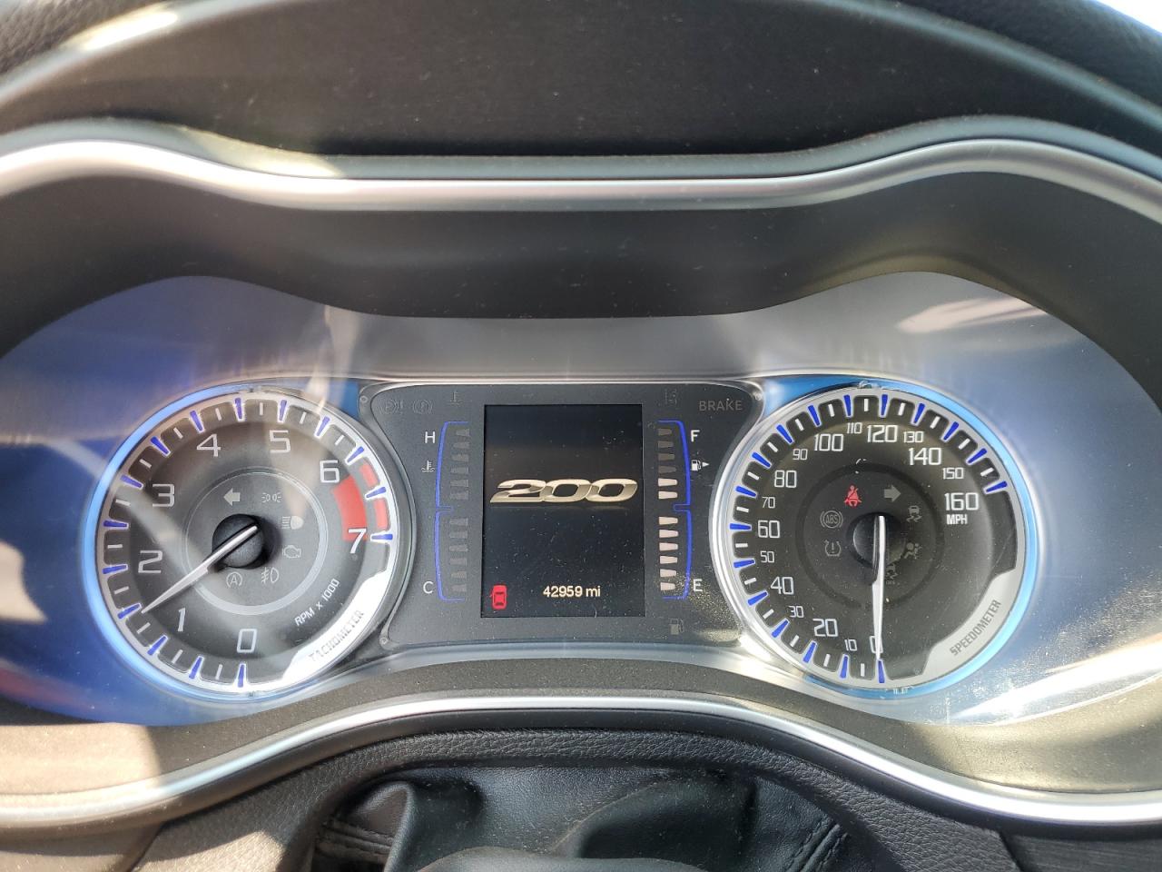 2015 Chrysler 200 Limited VIN: 1C3CCCAG9FN586120 Lot: 71874975