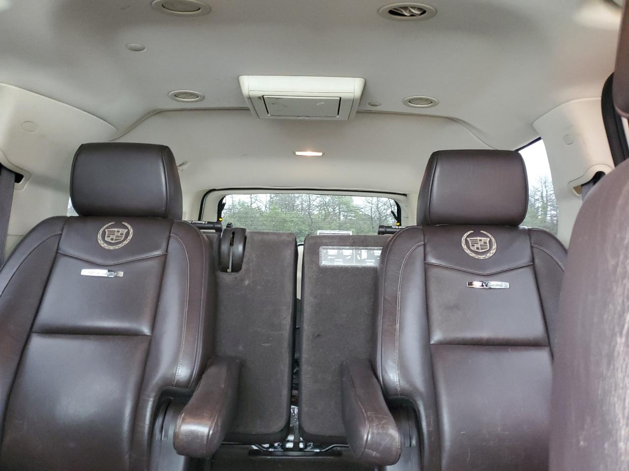 2011 Cadillac Escalade Esv Platinum VIN: 1GYS3KEF2BR252883 Lot: 82065945