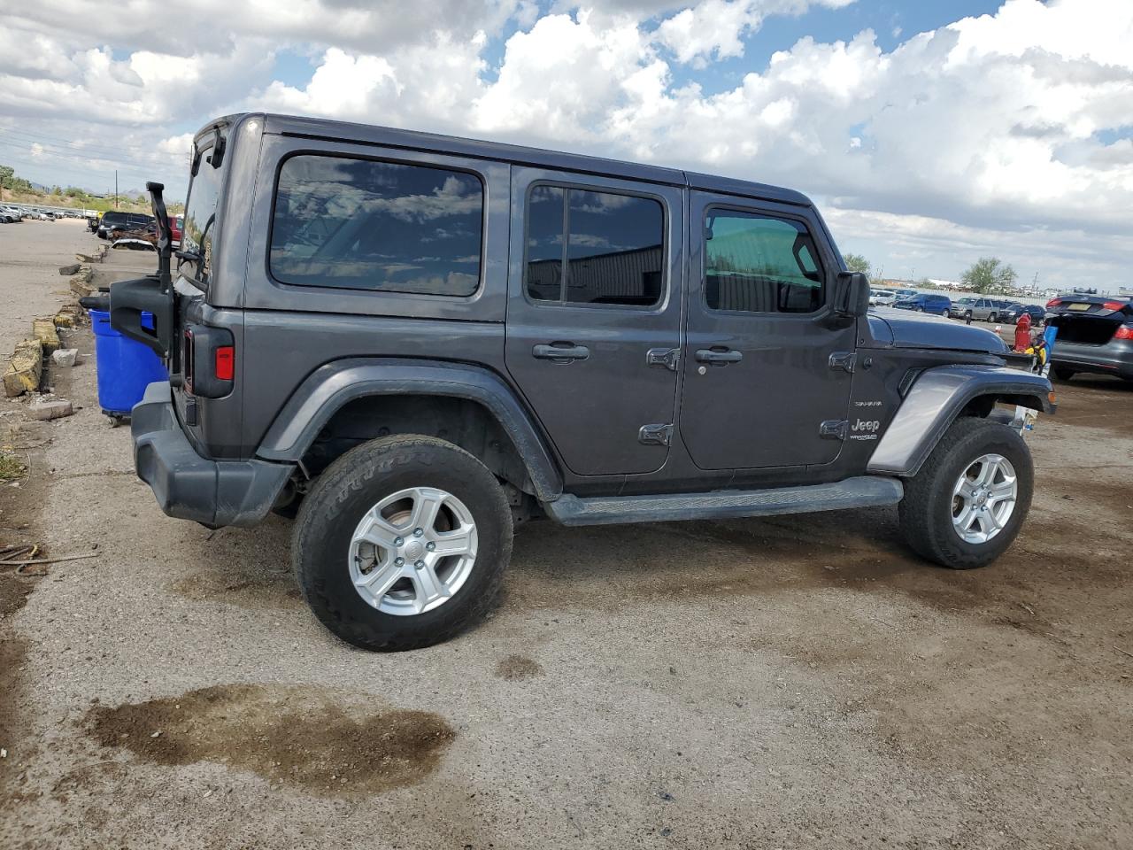 2018 Jeep Wrangler Unlimited Sahara charcoal null gas 1C4HJXEN1JW193271 photo #4