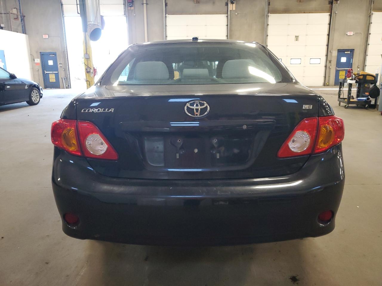 2010 Toyota Corolla Base VIN: 2T1BU4EE4AC502820 Lot: 84185215