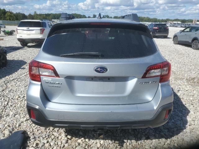  SUBARU OUTBACK 2018 Серебристый