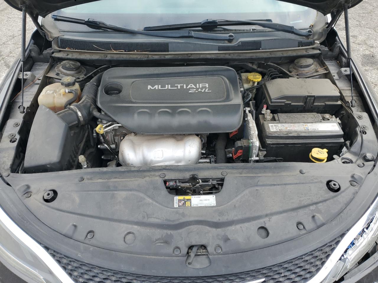 2016 Chrysler 200 C VIN: 1C3CCCCB3GN135123 Lot: 84300855