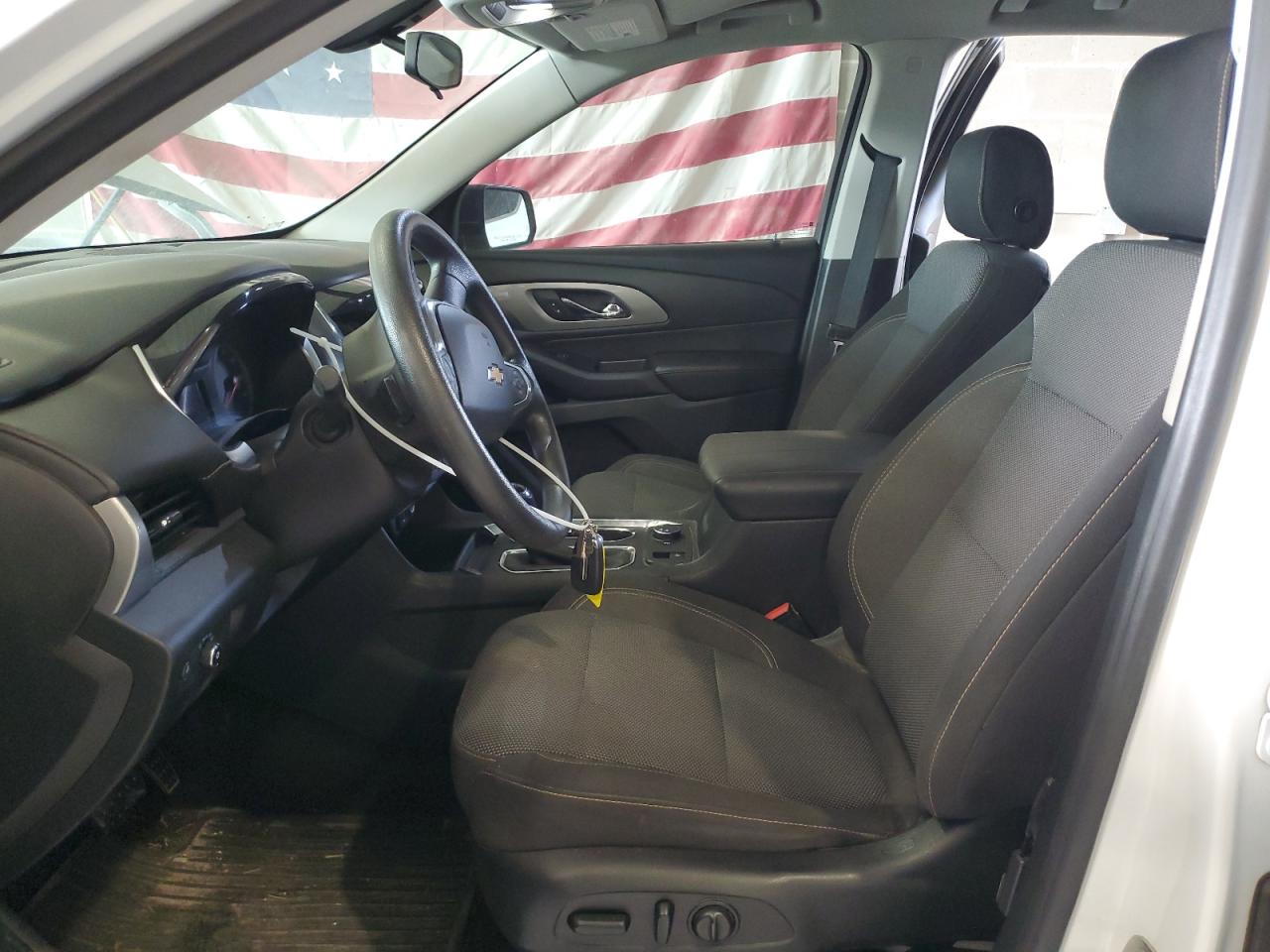 2018 Chevrolet Traverse Ls VIN: 1GNEVLKW2JJ163133 Lot: 80350615