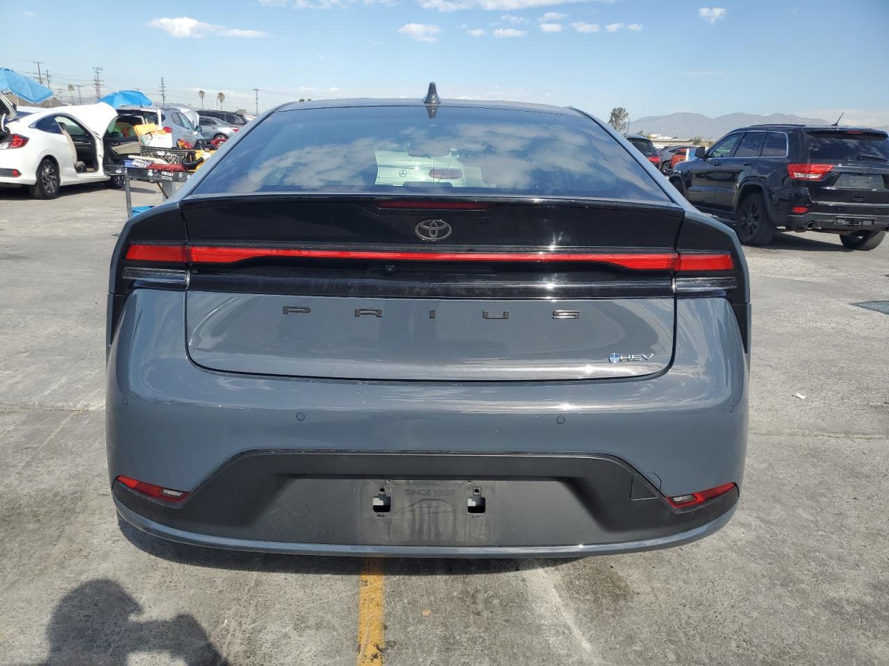 2024 Toyota Prius Le VIN: JTDACAAU6R3037083 Lot: 83825335