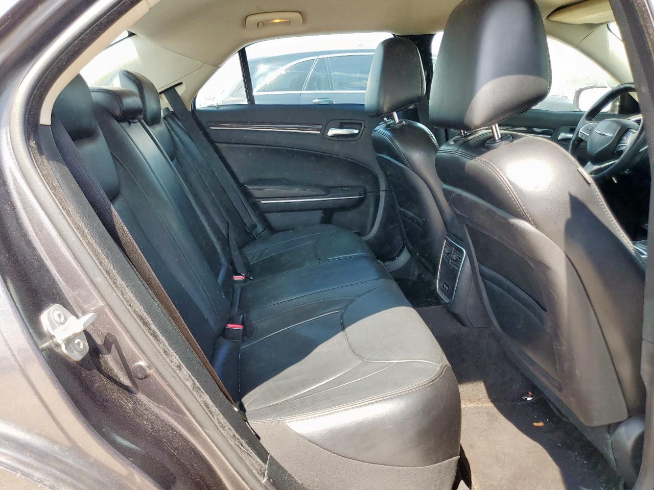 2015 Chrysler 300 Limited VIN: 2C3CCAAGXFH931670 Lot: 80387065