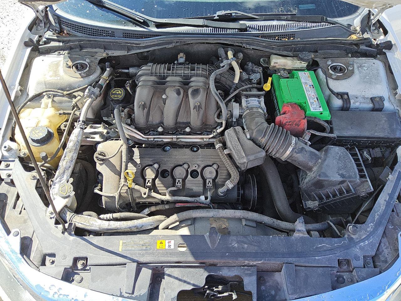 2010 Ford Fusion Se VIN: 3FAHP0HG6AR400281 Lot: 83967835