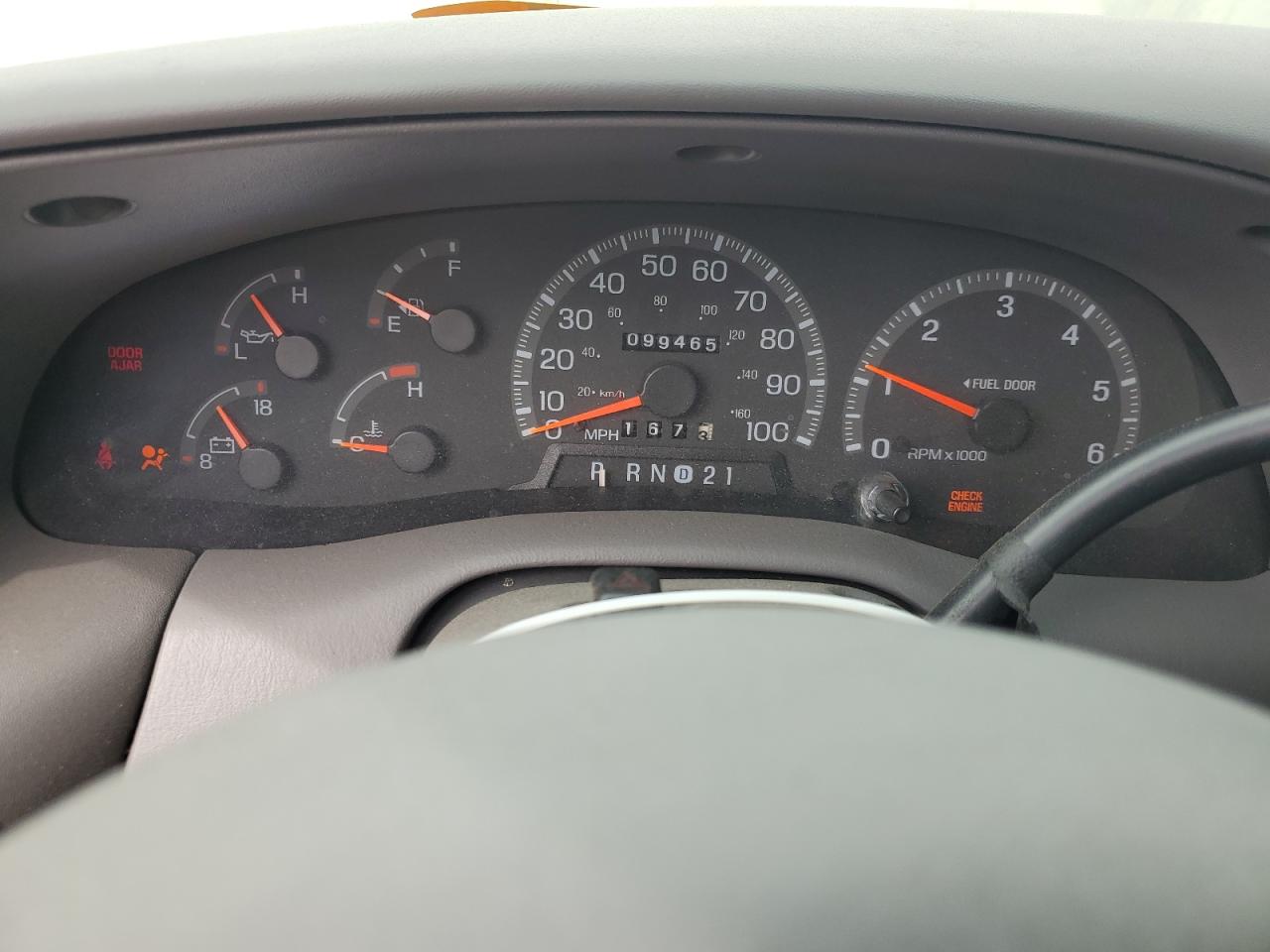 1998 Ford Expedition VIN: 1FMRU18W1WLB22332 Lot: 81282955