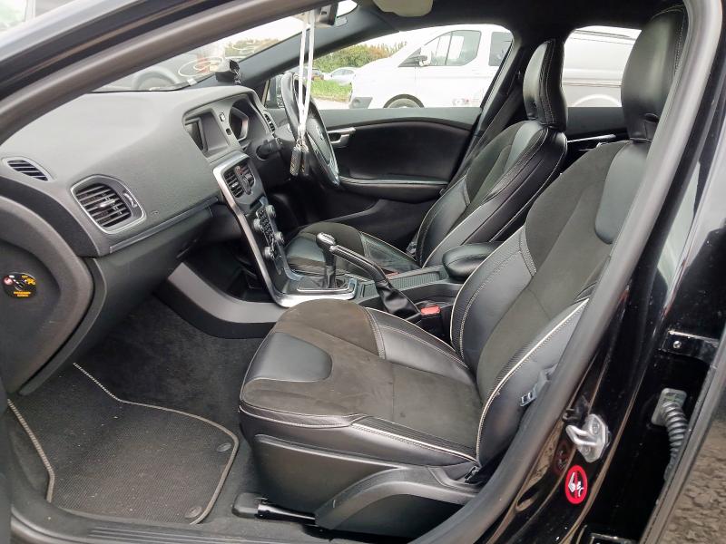 2015 VOLVO V40 R-DESIGN D2 