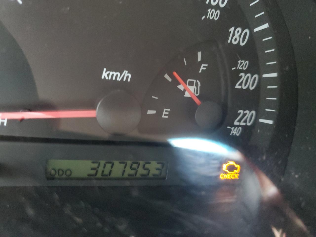 2004 Toyota Camry Le VIN: 4T1BF30K04U583366 Lot: 70001735