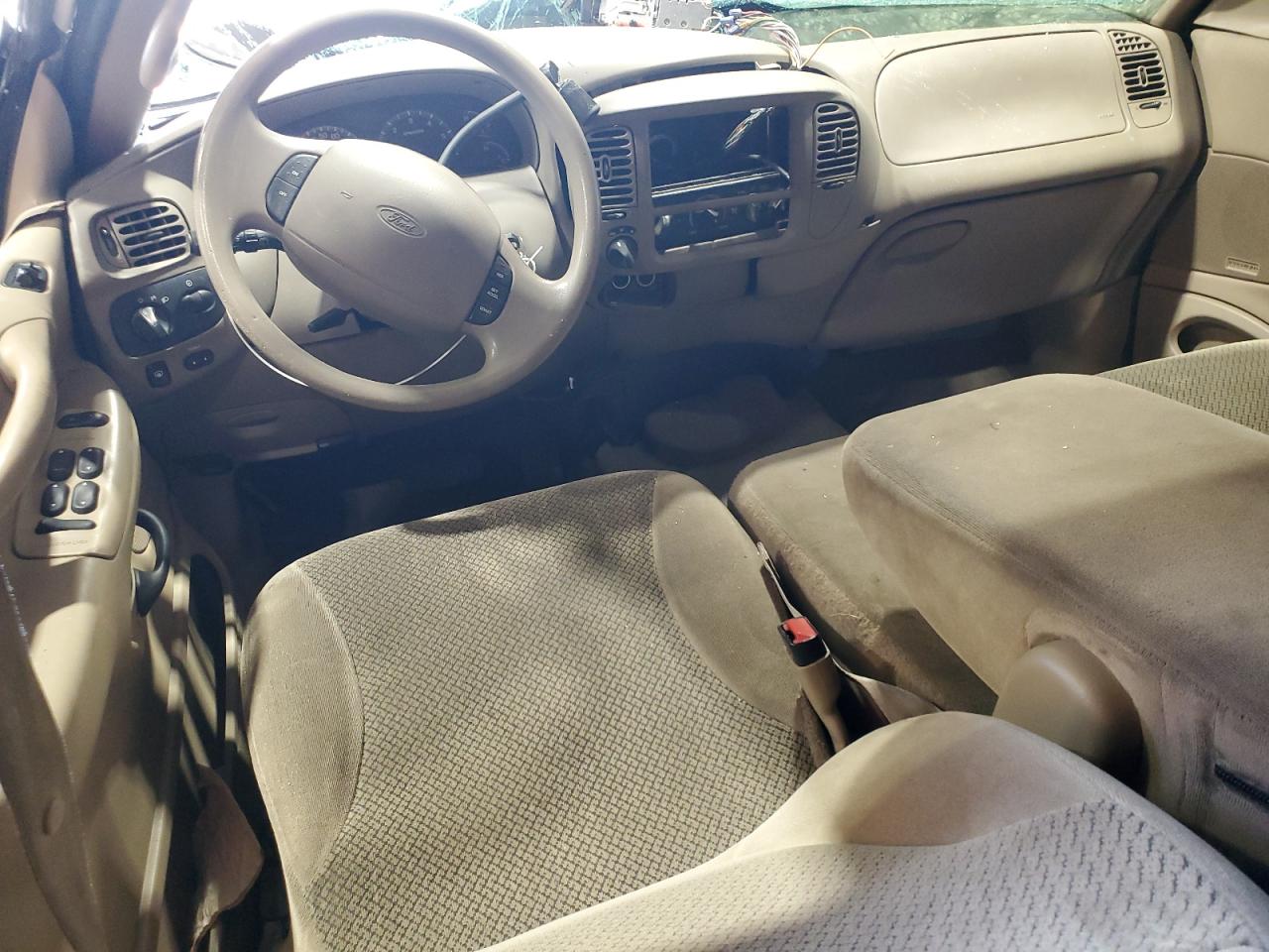 2000 Ford Expedition Xlt VIN: 1FMRU1666YLB29122 Lot: 90032185