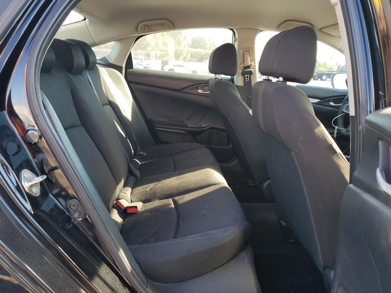 2018 Honda Civic Lx VIN: 2HGFC2F59JH545886 Lot: 80553725