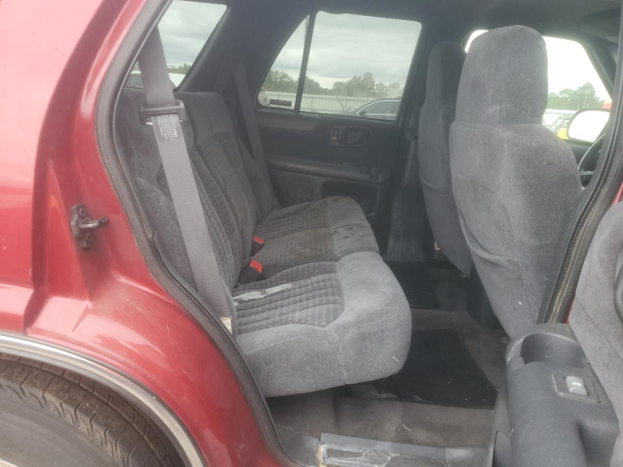 1999 Chevrolet Blazer VIN: 1GNDT13W8XK214240 Lot: 84738465