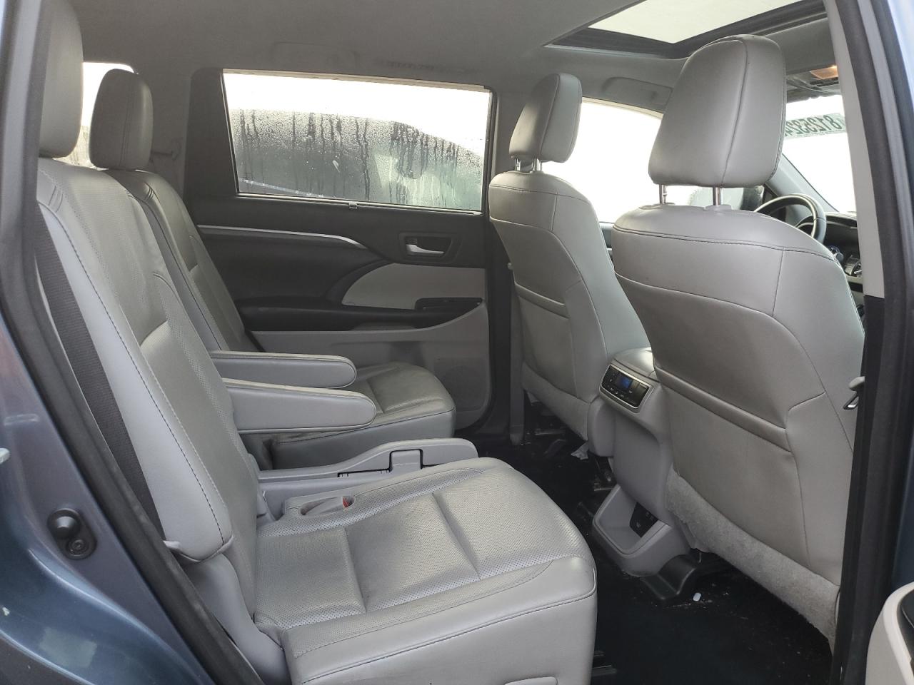2017 Toyota Highlander Limited VIN: 5TDDZRFHXHS420785 Lot: 81253245