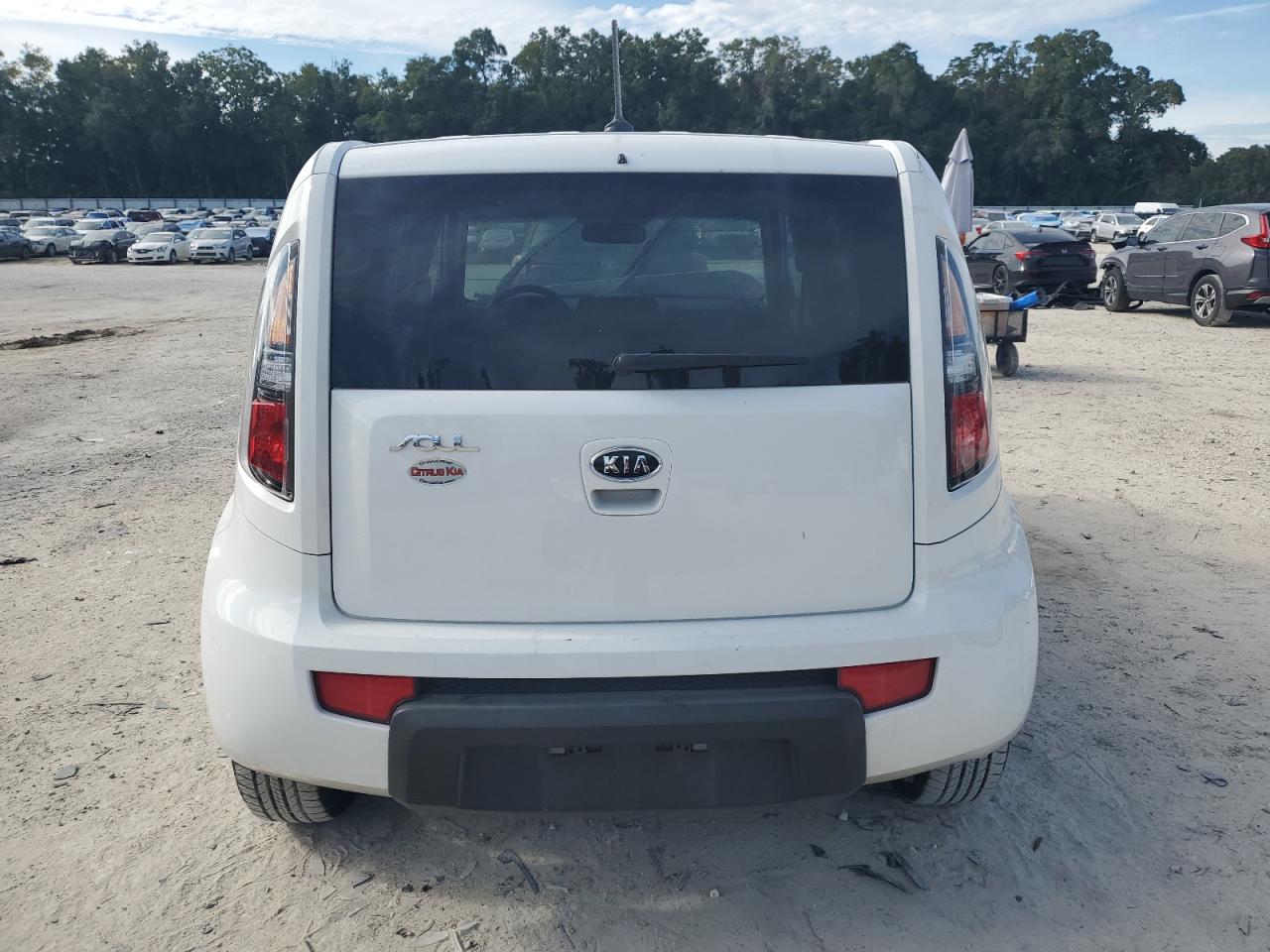 2011 Kia Soul + VIN: KNDJT2A20B7329993 Lot: 80448655