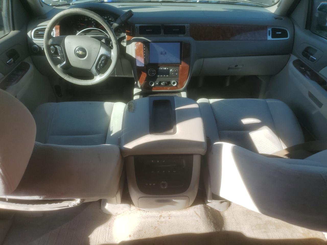 2007 Chevrolet Suburban K1500 VIN: 1GNFK16367J195528 Lot: 81346445