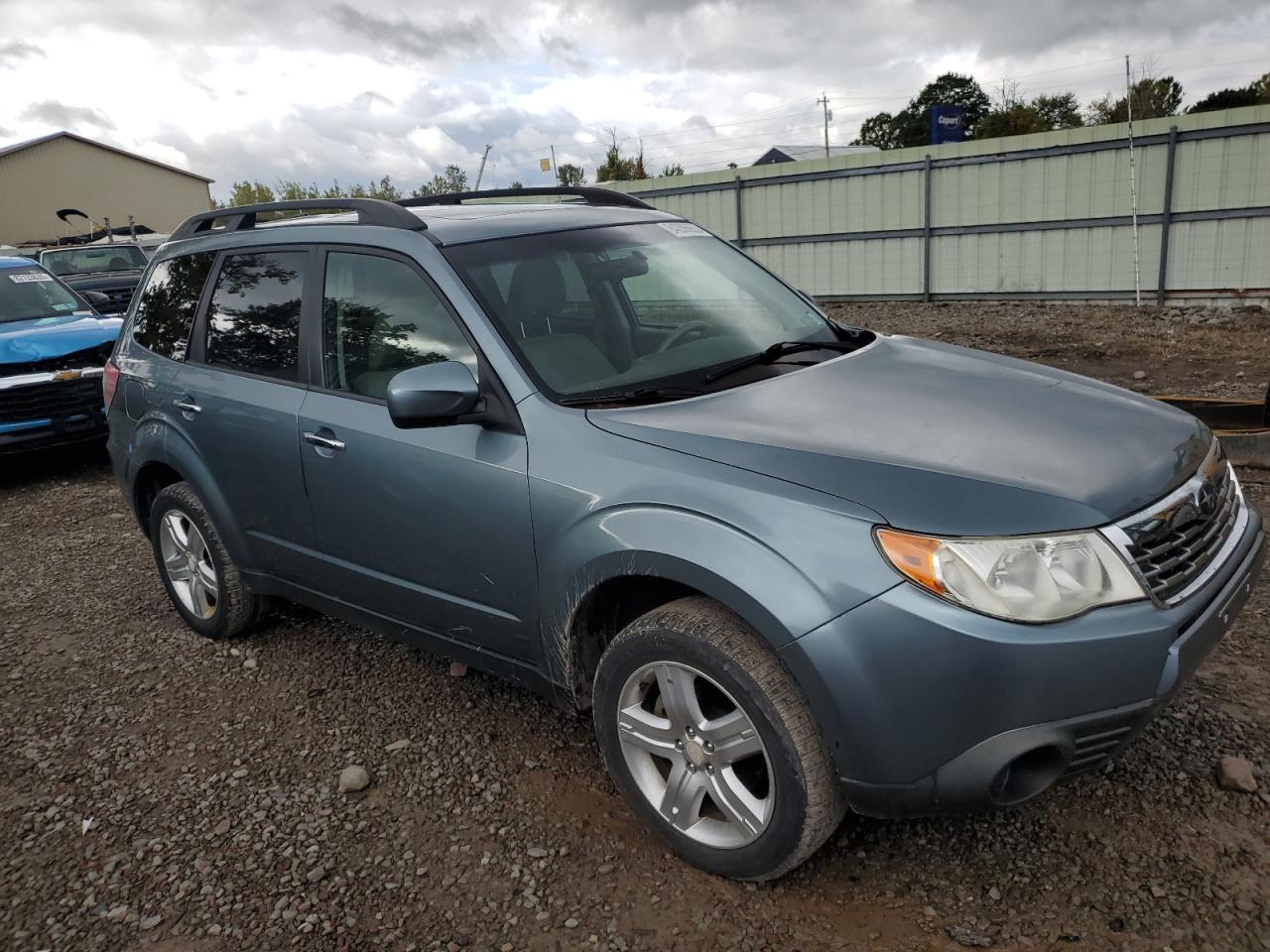 SUBARU FORESTER 2010 JF2SH6CC5AH782083 Photo 4